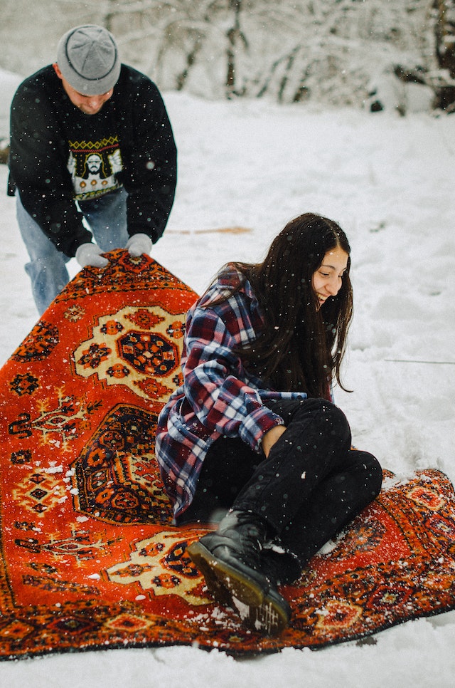 Benefits of Shopping at Unique Western European Rug Shop